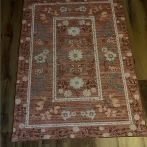Floral Area Rug in Blush and Cream, washable- 38 x 52